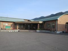 写真：寒川公民館の外観