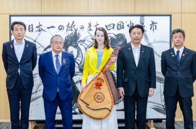 ウクライナの歌姫が市長・議長を表敬訪問4