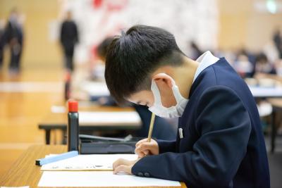 はじける我らの「書道愛」―新春競書大会開催！