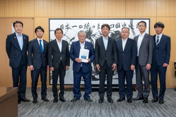 港湾施設の整備を求める要望書