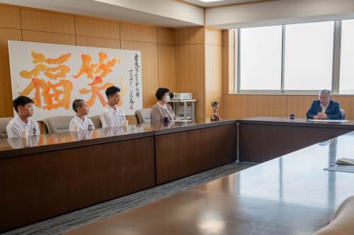 エールを送る市長