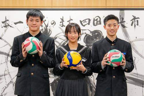 集合写真（選手３人）