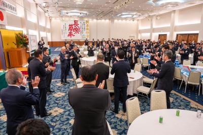 紙初市