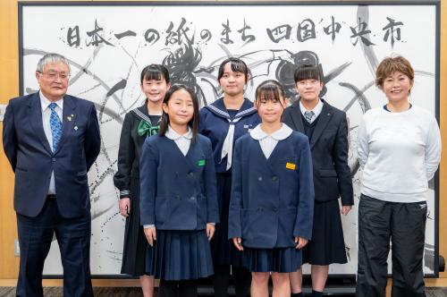 市長と集合写真