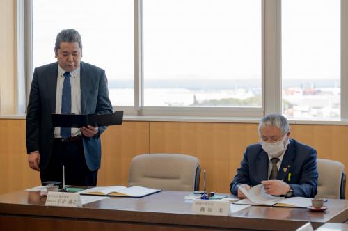石田専務趣旨説明の様子