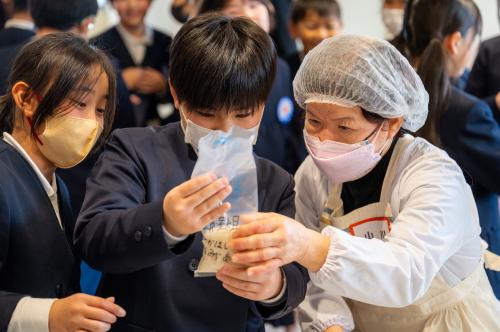 手つなぎ③
