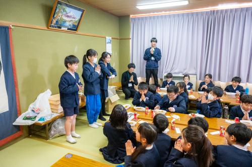 手つなぎ⑥