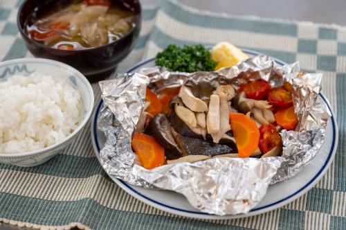 鮭ときのこのホイル包み焼き