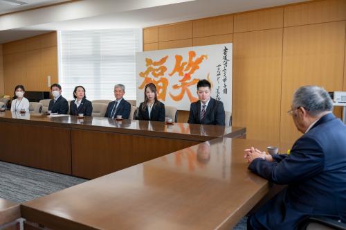 表敬訪問の様子1