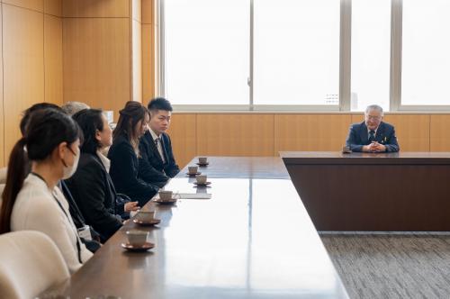 表敬訪問の様子2