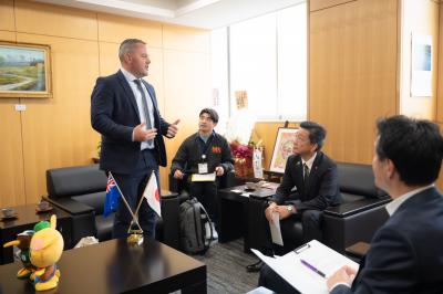 オレワカレッジ校長来日