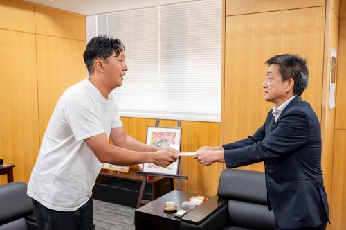 激励する市長2