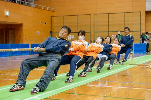 綱引き大会の様子