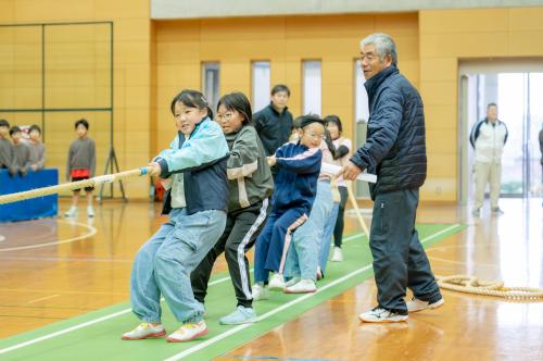 綱引き大会の様子