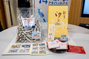 シール貼付の商品