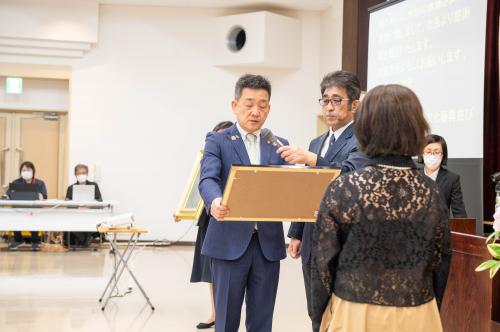 感謝状の贈呈