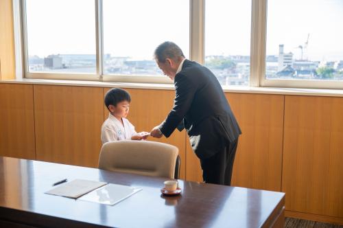 賛助金の贈呈