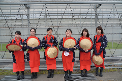 写真：今年の早乙女6人