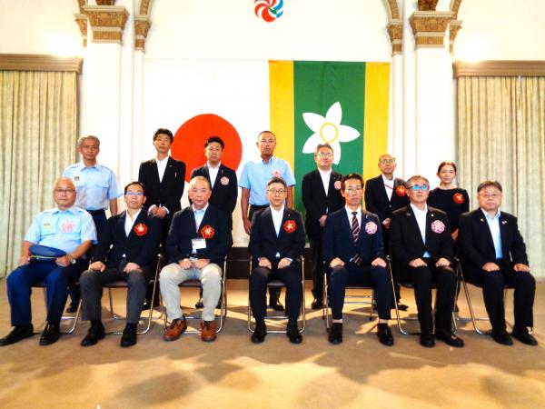 受賞の皆さまの集合写真