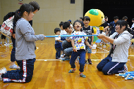 写真2：親子ふれあいフェアの様子