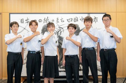 表敬訪問の様子