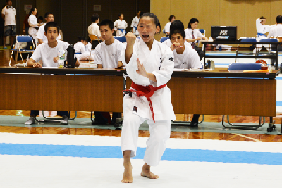 写真：第4回四国地区少年少女空手道選手権大会・第7回四国地区中学生空手道選手権大会の様子