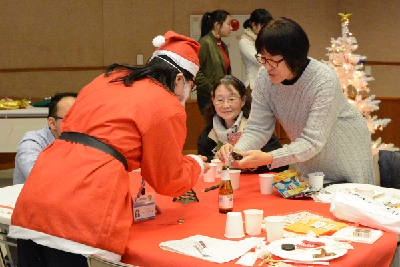 写真：クリスマス交流会の様子