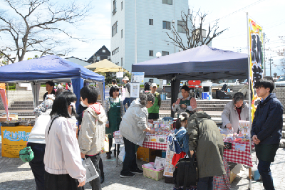 写真1：もっと！あったマルシェの様子