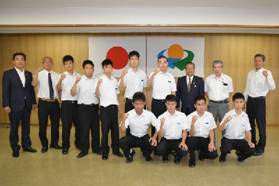 写真：川之江高等学校空手道部のみなさん