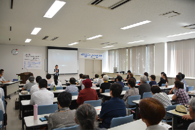 写真：ボランティア市民活動研修会の様子