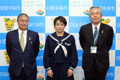 写真：国際柔道大会優勝報告会での記念写真