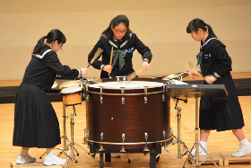 写真：打楽器三重奏（川之江北中学校吹奏楽部）