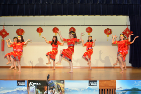 写真：ベトナムの伝統的な踊り