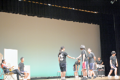 写真：新居浜南高等学校の演技