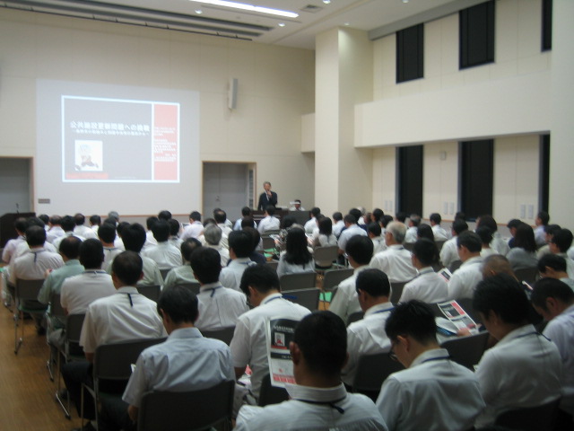 写真：講演会の様子