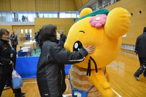 四国中央市綱引大会へお出かけの写真2