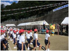 元気いっぱい市内小学校運動会1